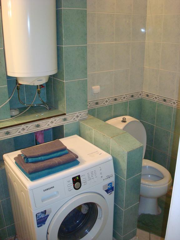 Apartment On Privokzalnaya 2/1 Виниця Екстериор снимка