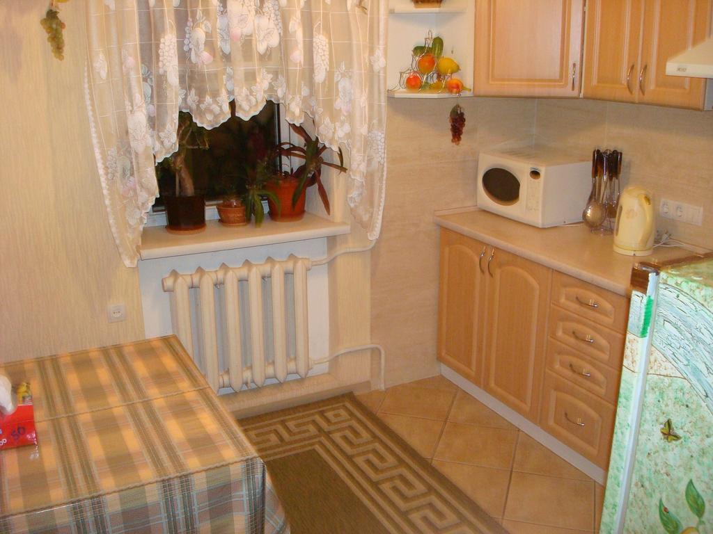 Apartment On Privokzalnaya 2/1 Виниця Екстериор снимка